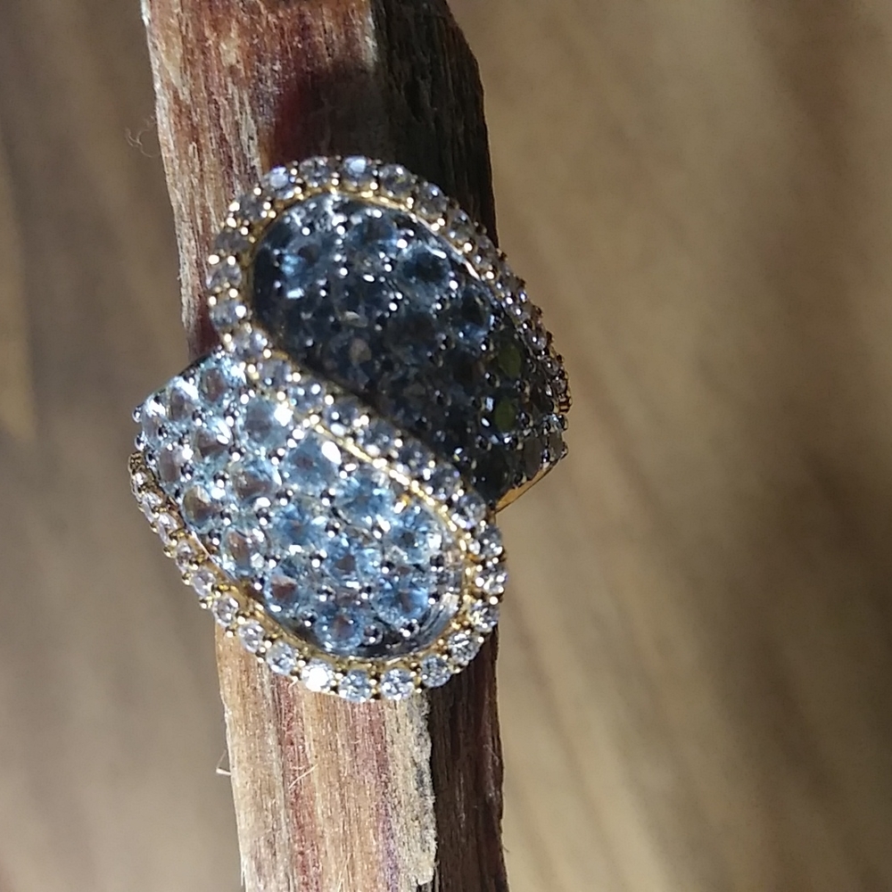 Aquamarine, lab-grown with lab-grown diamonds, 925 marked size 5 pav'e